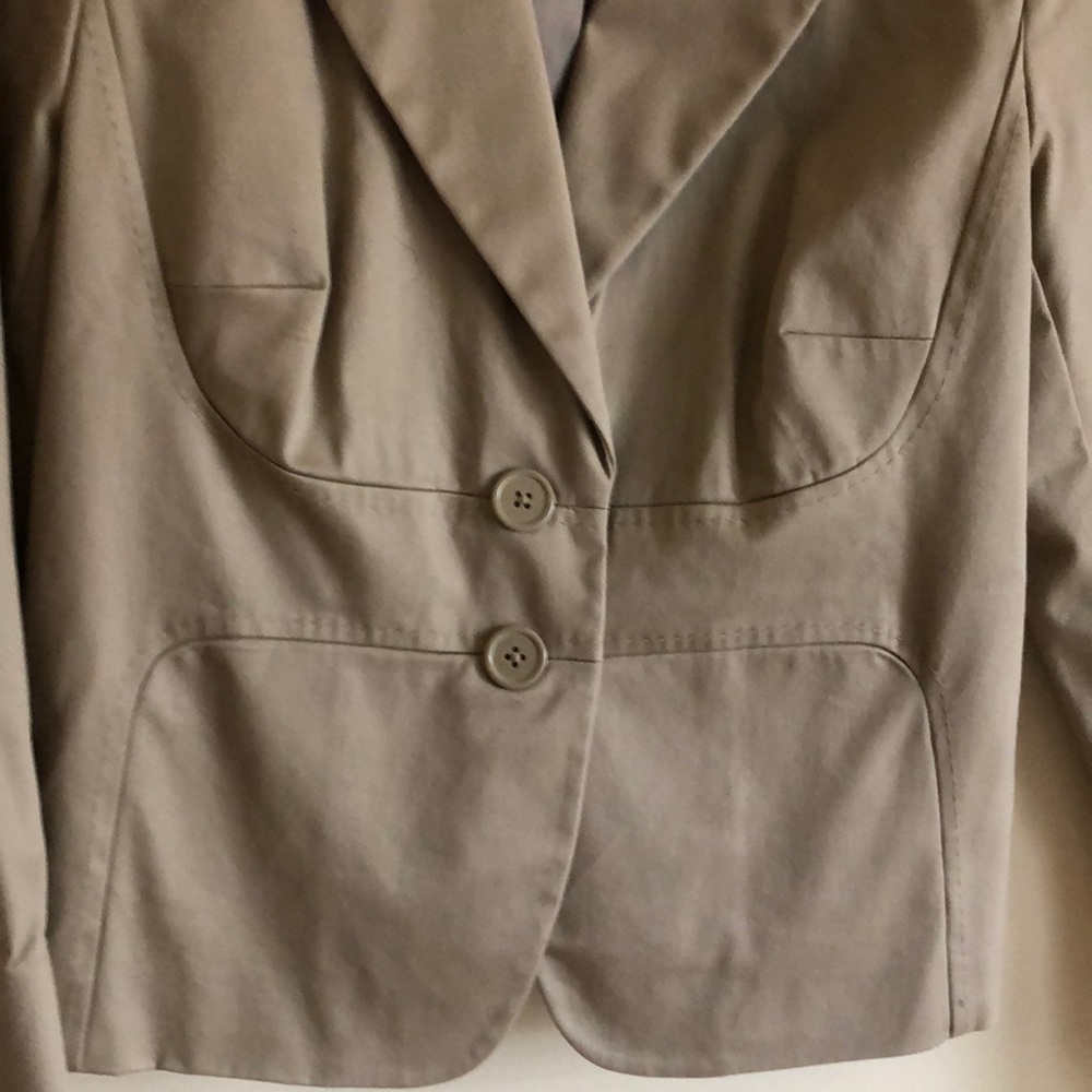 Jacket - Picture 2 of 4